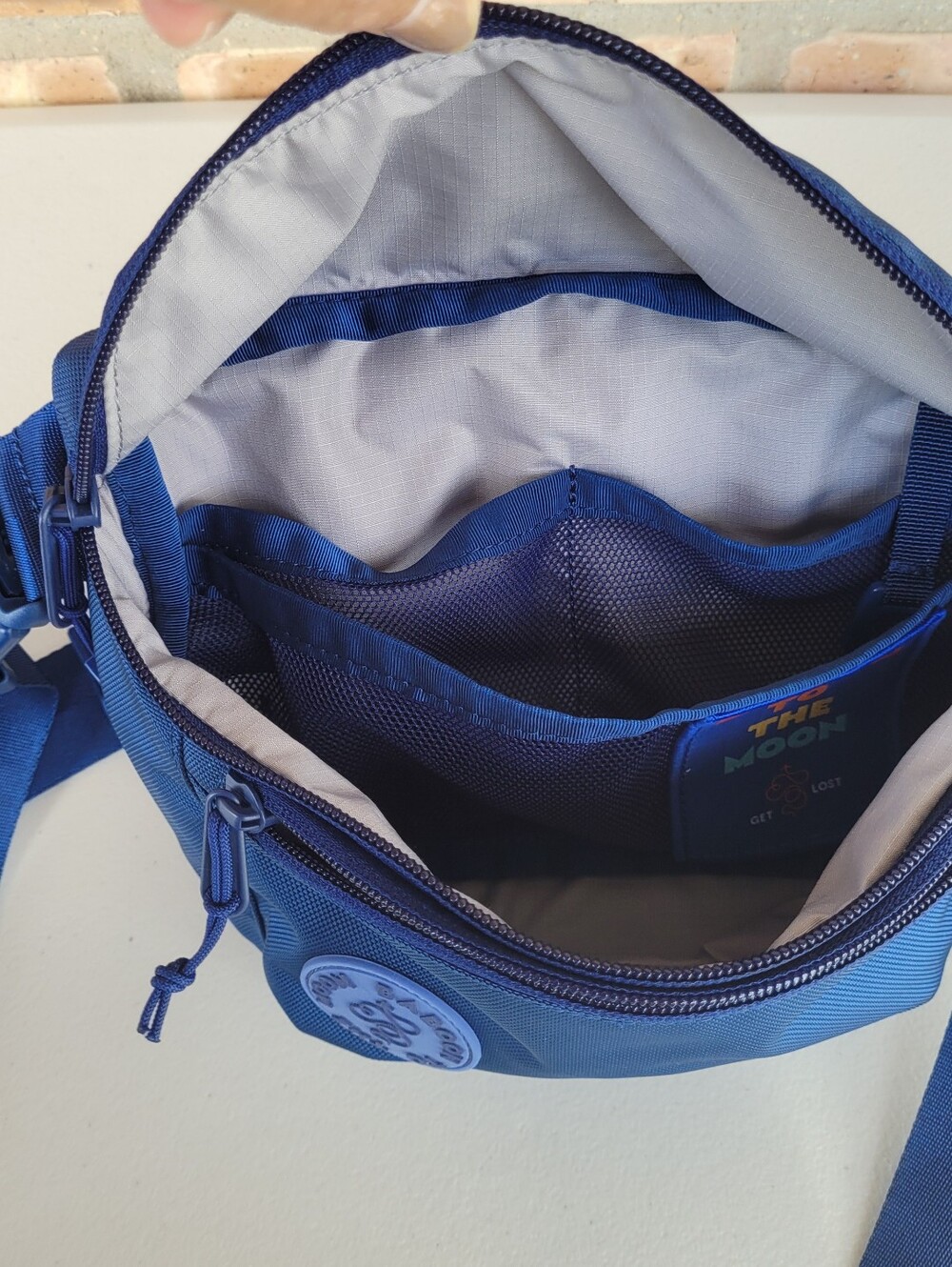 Baboon To The Moon Navy Blue Fannypack 3 Liters - Picture 8 of 12